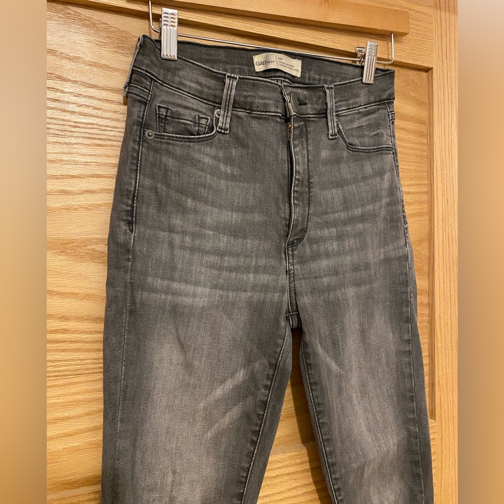 (20% off 3+!) Gap true skinny, super high rise jeans - gray - 26R